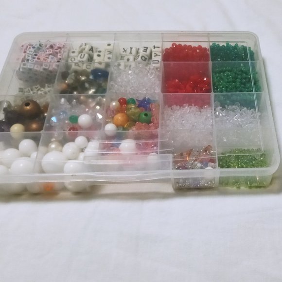 CRAFT Beads in Divided Tray Box W/Attached Lid - Picture 2 of 9